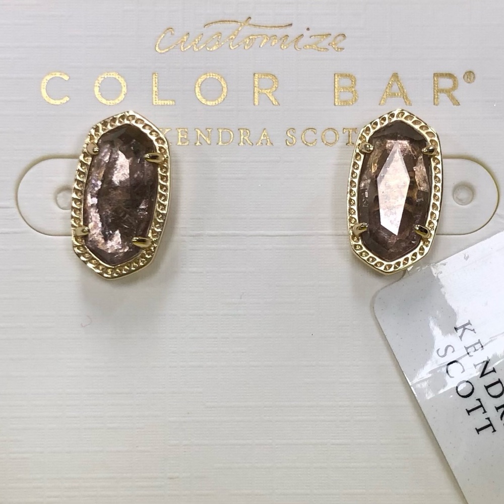 Kendra Scott Ellie stud Gold Earrings with smoky amethyst stone
7 x 4 x 2.5 mm